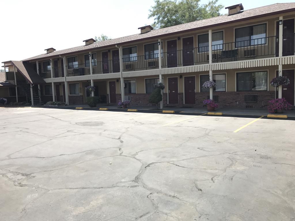 Klamath Motor Lodge Yreka Exteriör bild