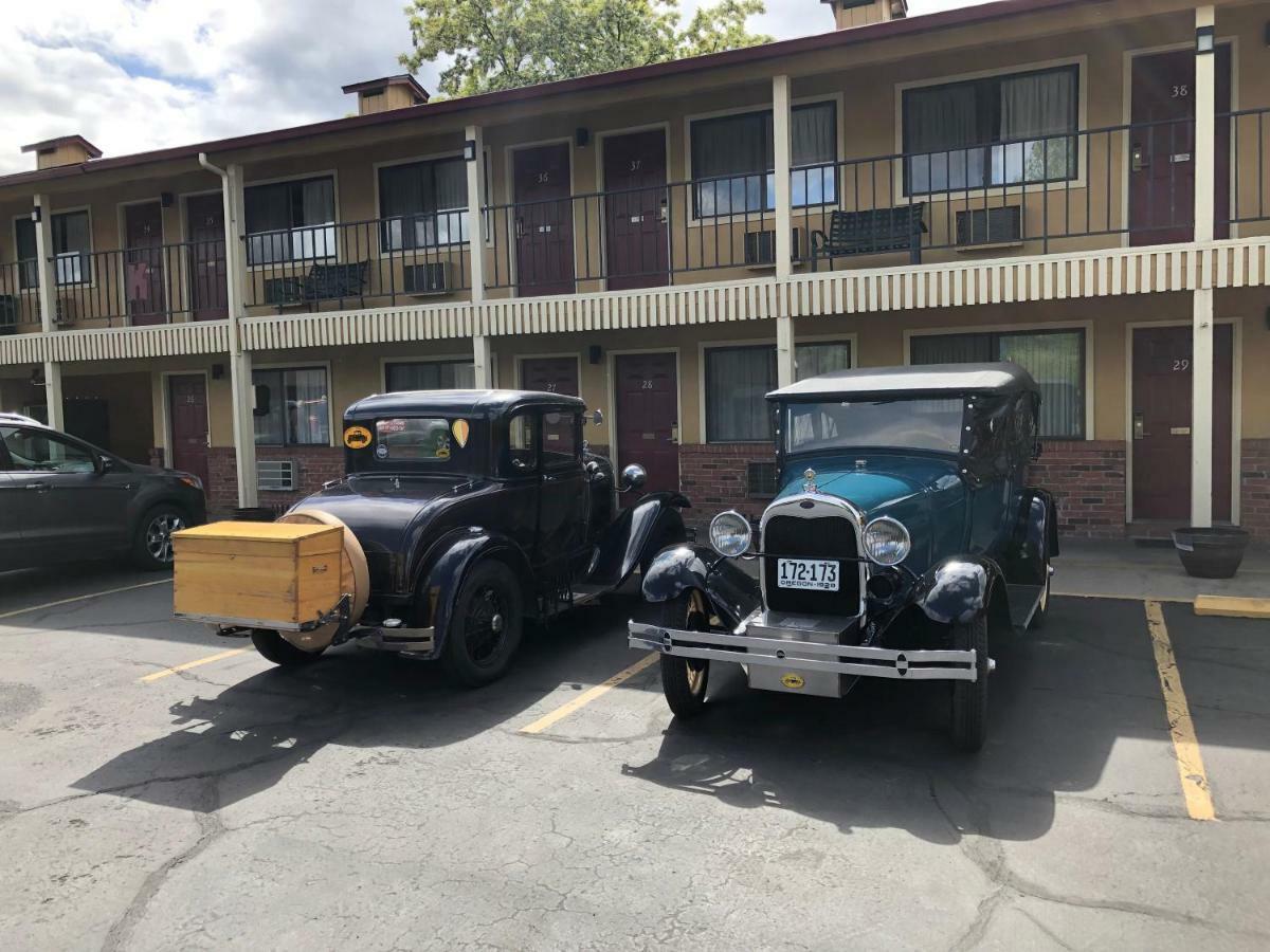 Klamath Motor Lodge Yreka Exteriör bild