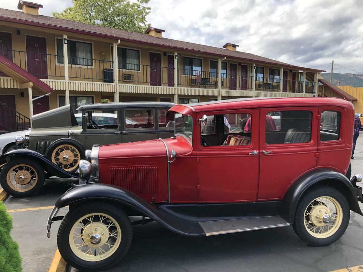 Klamath Motor Lodge Yreka Exteriör bild